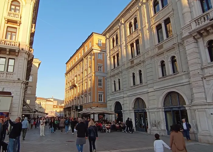 Casa Vacanze Trieste - Vista Piazza Unita