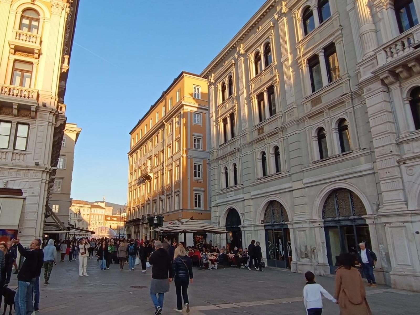 Apartment - Vista Piazza Unita Trieste